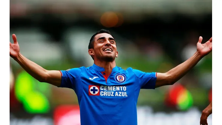 Baca anotó el primer tanto de la goleada sobre Pachuca.