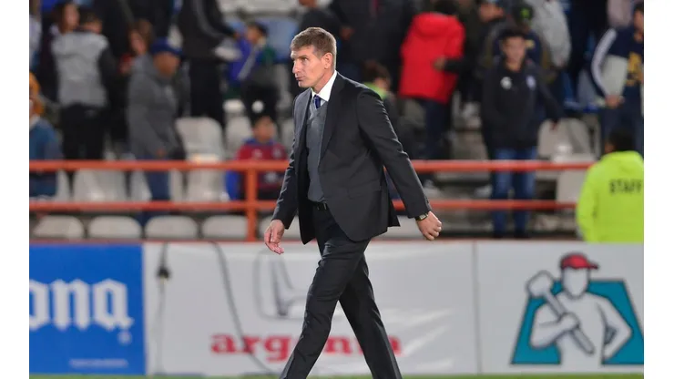 Martín Palermo dirige a Pachuca.