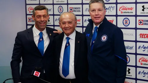 Caixinha fue respaldado por Peláez.