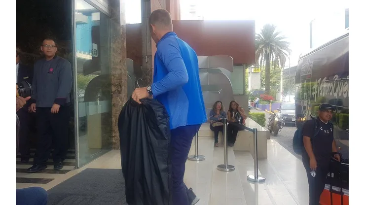 Martín Palermo en su llegada a la CDMX.