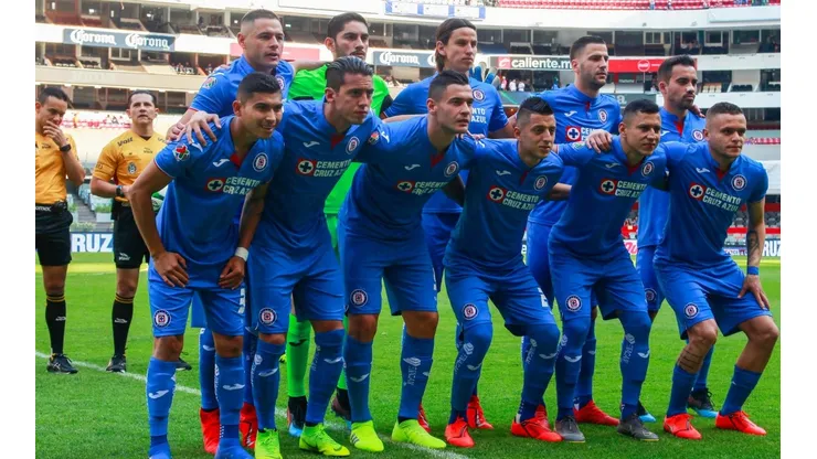 Cruz Azul cambiará un poco su formación de este sábado.