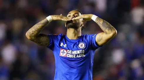 Julián Velázquez está a préstamo en Xolos.