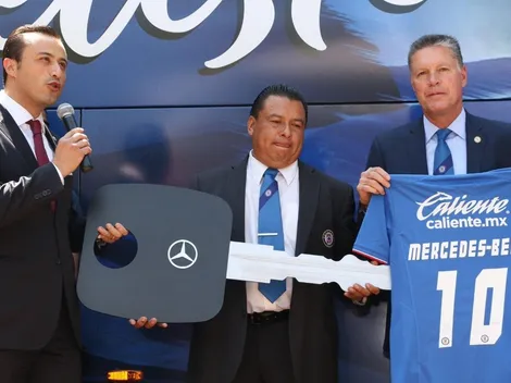 Cruz Azul presenta su nuevo camión de la mano de Mercedes-Benz
