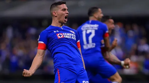Iván Marcone celebrando con Cruz Azul.
