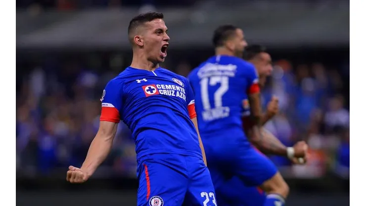 Iván Marcone celebrando con Cruz Azul.