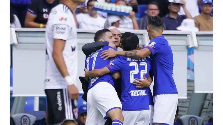 El plantel de Cruz Azul respaldó a Jémez.
