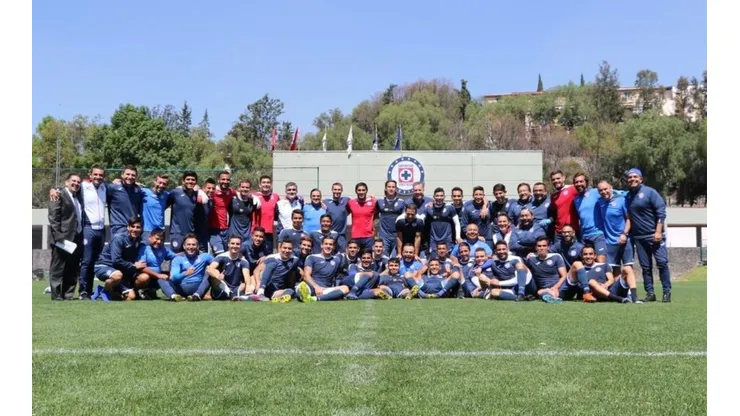 Cruz Azul se tomó la foto oficial.
