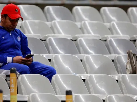 Abandono de aficionados de Cruz Azul provoca crisis en vendedores del Estadio Azteca