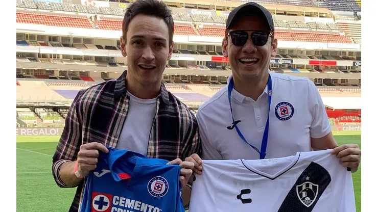 Zombie de Club de Cuervos se llevó la de Cruz Azul.