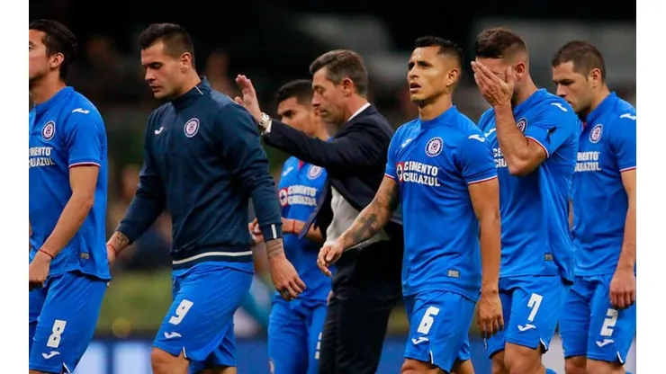 Cruz Azul cae ante Santos Laguna en el Azteca.