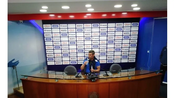 Caixinha atendió a los medios hoy.