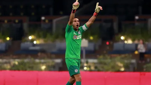 Chuy Corona en el partido frente América del Clausura 2018.