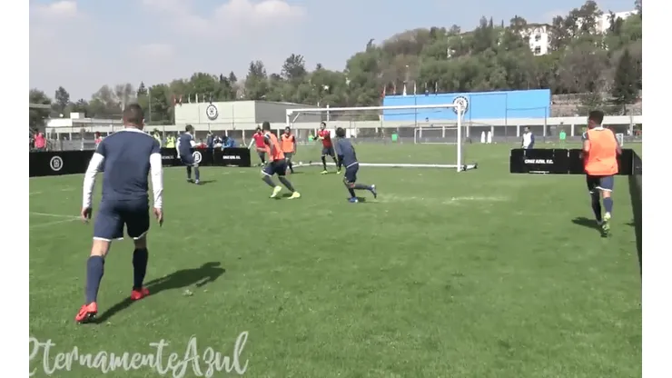 Cruz Azul entrenó definición hoy.
