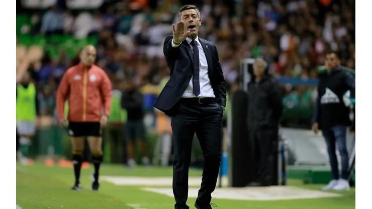 Caixinha suele perder los estribos con la prensa.