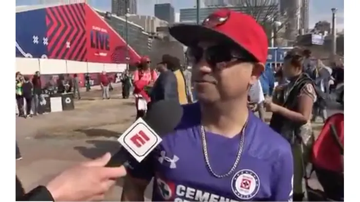 Un fanático de Cruz Azul está en Atlanta este fin de semana.
