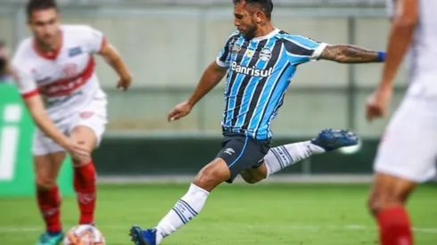 Montoya debutó por Gremio este jueves.