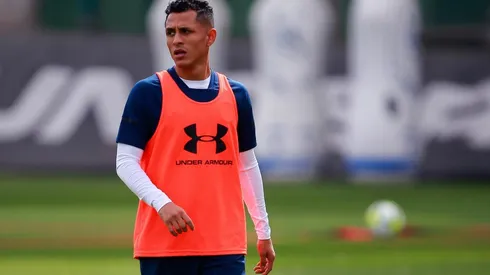 Yotún será titular este sábado.