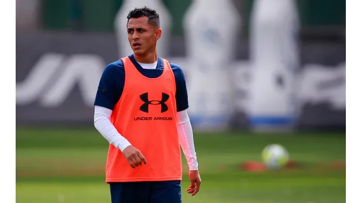 Yotún será titular este sábado.