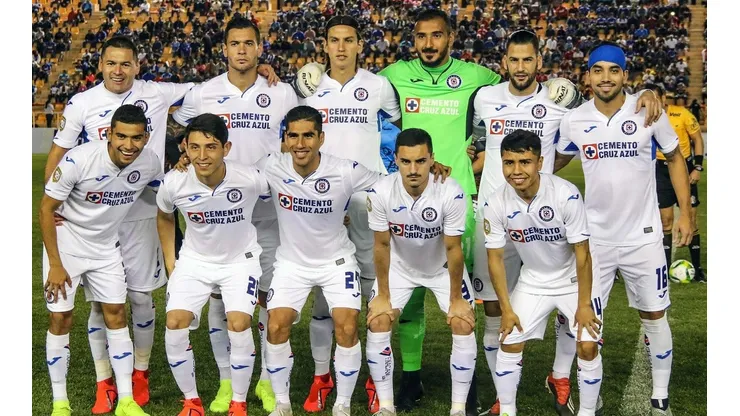 El plantel de Cruz Azul cambió para este juego.