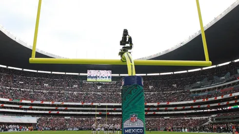 Cruz Azul sufrió por el césped del Estadio Azteca.