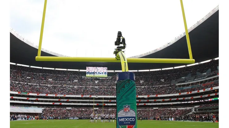 Cruz Azul sufrió por el césped del Estadio Azteca.