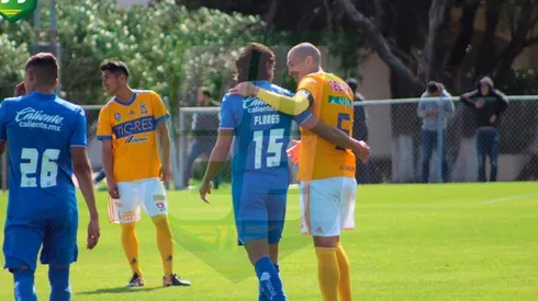 Flores anotó el primer gol del partido.