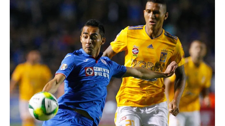 Cruz Azul visita a Tigres esta noche.
