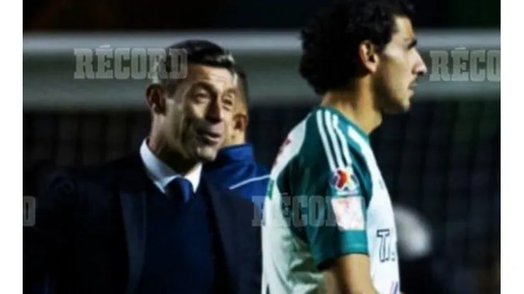El DT fue a saludar a Nahuel Guzmán.