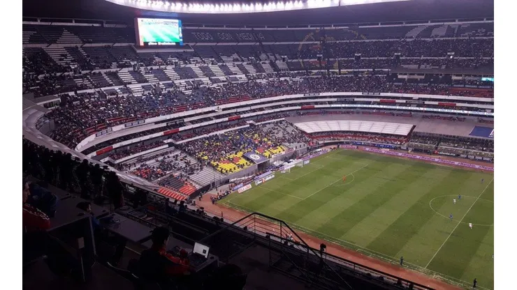 Cruz Azul no llenó ni la mitad del estadio. (Archivo)
