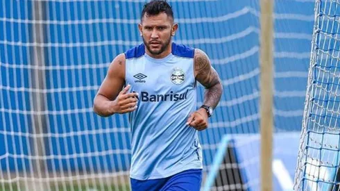 Walter Montoya ya se entrena con su nuevo equipo. (Foto: Gremio)