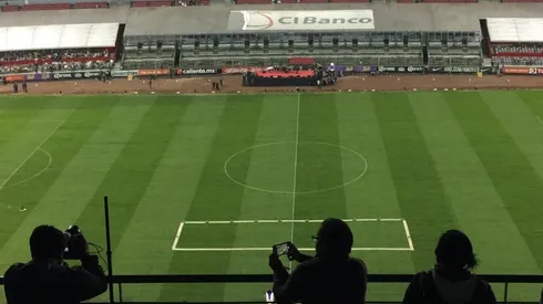 El césped del Estadio Azteca luce muy bien. (Abigaíl Parra)