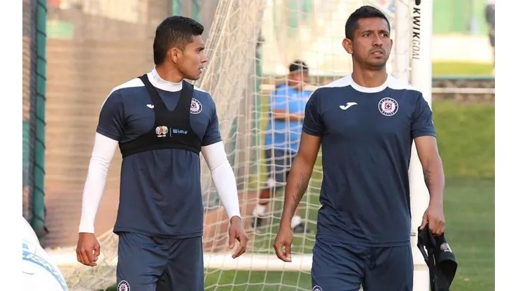 Cruz Azul entrenó ayer en La Noria. (Instagram Cruz Azul FC)