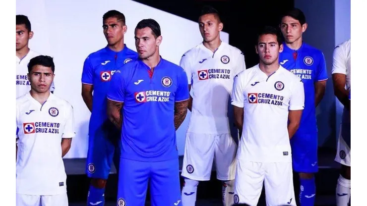 Cruz Azul tendrá ocho juveniles en su plantel. (Archivo)
