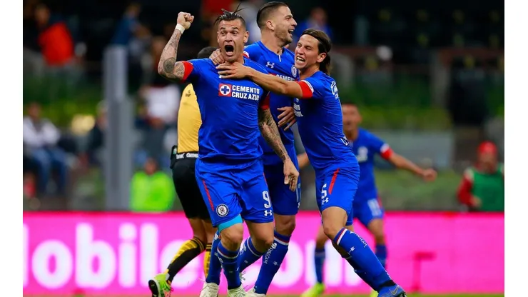 Milton Caraglio celebrando un gol en las semfinales del Torneo Apertura. (Foto: Jam Media)