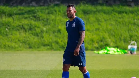 Walter Montoya espera una oferta o un préstamo para salir de Cruz Azul.