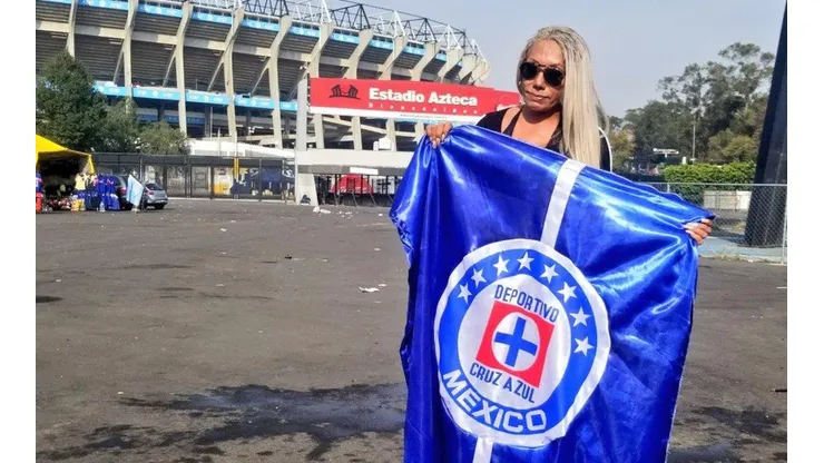Dijo que los insultos deberían ir a los futbolistas y no a ella
