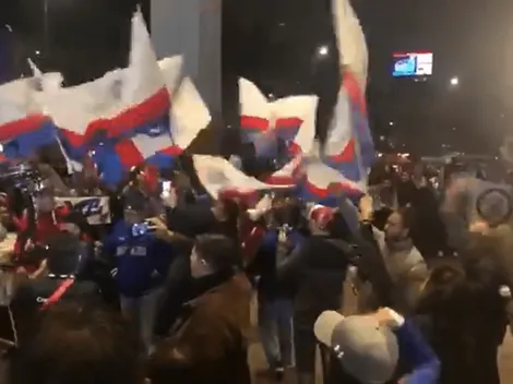 Increíble: Aficionados dan gran serenata a Cruz Azul