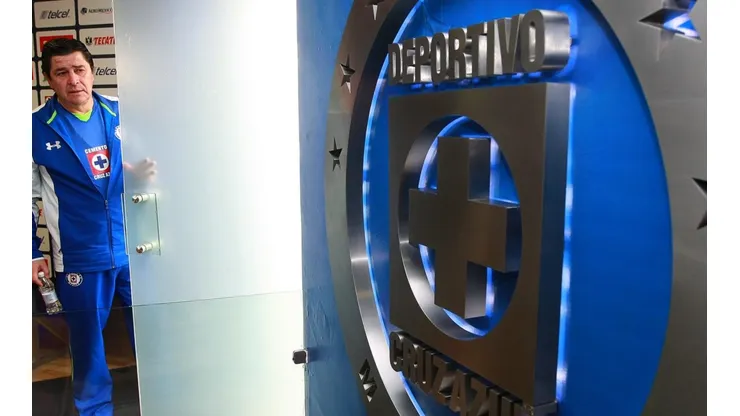 Luis Fernando Tena fue DT de Cruz Azul. (Jam Media)