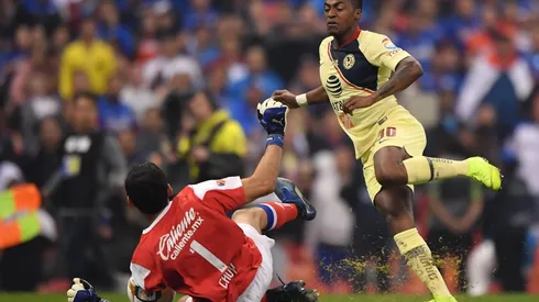 Corona fue el culpable de los dos goles. (Mexsport)