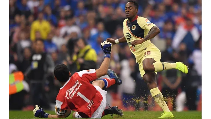 Corona fue el culpable de los dos goles. (Mexsport)