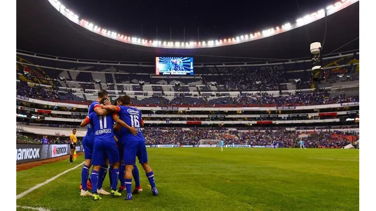 Cruz Azul ha sabido solo de victorias cuando debe definir una serie en el Azteca.
