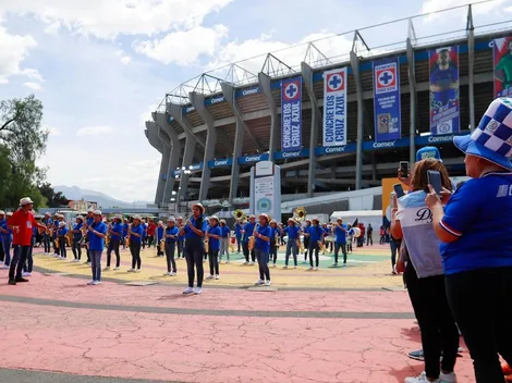 Revendedores ofrecen boletos para Cruz Azul en completa impunidad