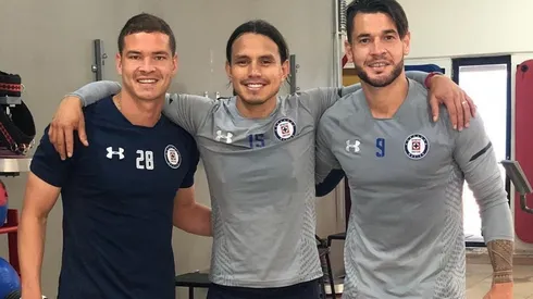 Flores, Zúñiga y Caraglio entrenaron hoy. (Instagram JerryFlores15)