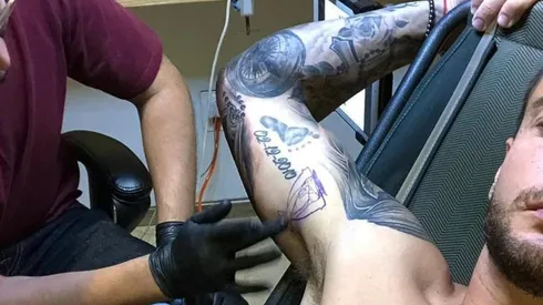 Milton Caraglio se tatuó la Copa MX. (Instagram CaraglioMilton)