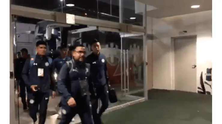 El plantel de Cruz Azul fue el primero en llegar. (Archivo)