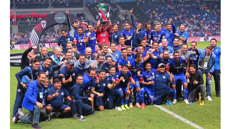Cruz Azul ha conquistado en dos oportunidades el doblete.