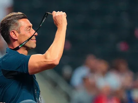 ¿Caixinha violó el reglamento al estar en la premiación de Copa MX?