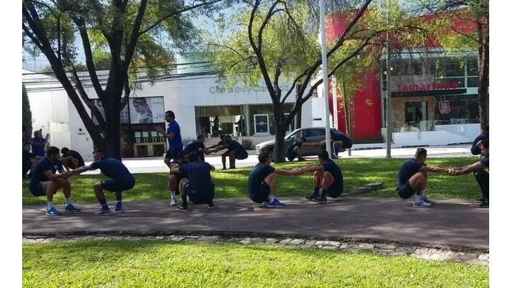 Los jugadores entrenaron en un parque hoy. (ESPN)