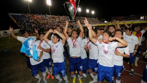 Atlante vs Cruz Azul - Final Copa MX - CANCUN, MEXICO - ABRIL 10: Jugadores del Cruz Azul en festejo durante el juego de la Final del Torneo Clausura 2013 de la Copa MX en el estadio Andres Quintana Roo, el 10 de abril de 2013 en Cancun, Mexico. (Foto: Hugo Davila/JAM MEDIA)