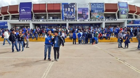 La Corregidora se llenó de Cementeros.